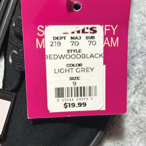 New woman’s size 9 slip on SoSo sneakers - Picture 3 of 5